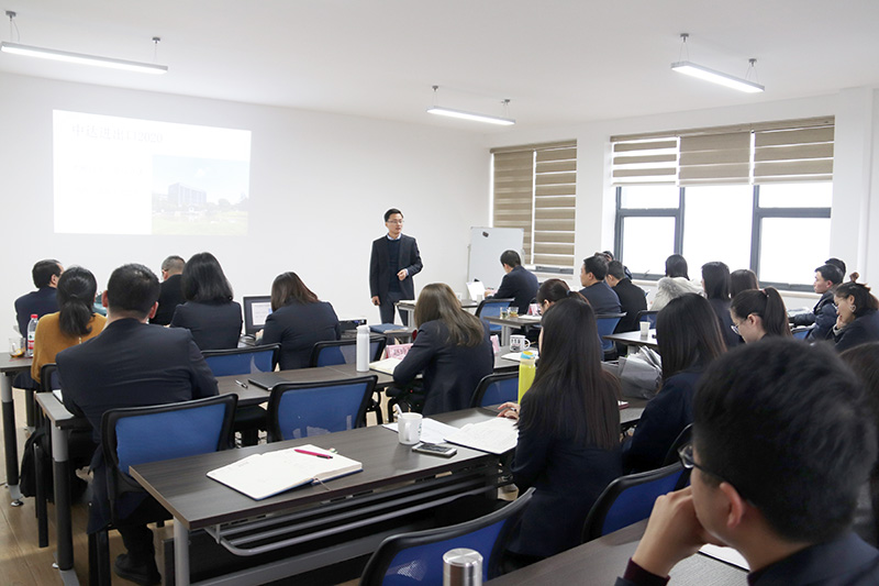 1581917721556598.jpg 01進(jìn)出口總結(jié)會(huì).JPG