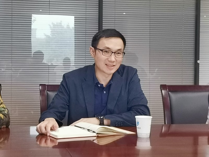 1591000107138820.jpg 新屆支部書記湯磊發(fā)言.jpg